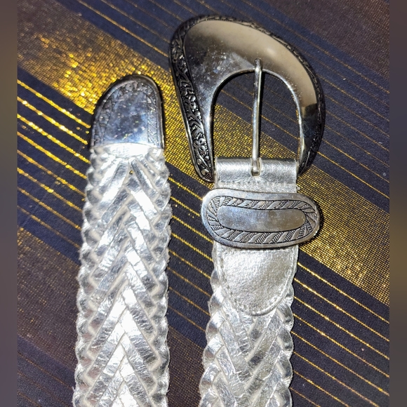 Lady Captiva sizeS Genuine Braded Leather In Silver w/ Silver Buckle Embossed - Picture 7 of 10